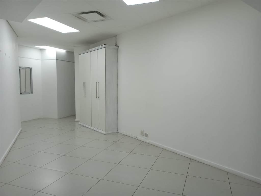 105  m² Commercial space in Musgrave photo number 9