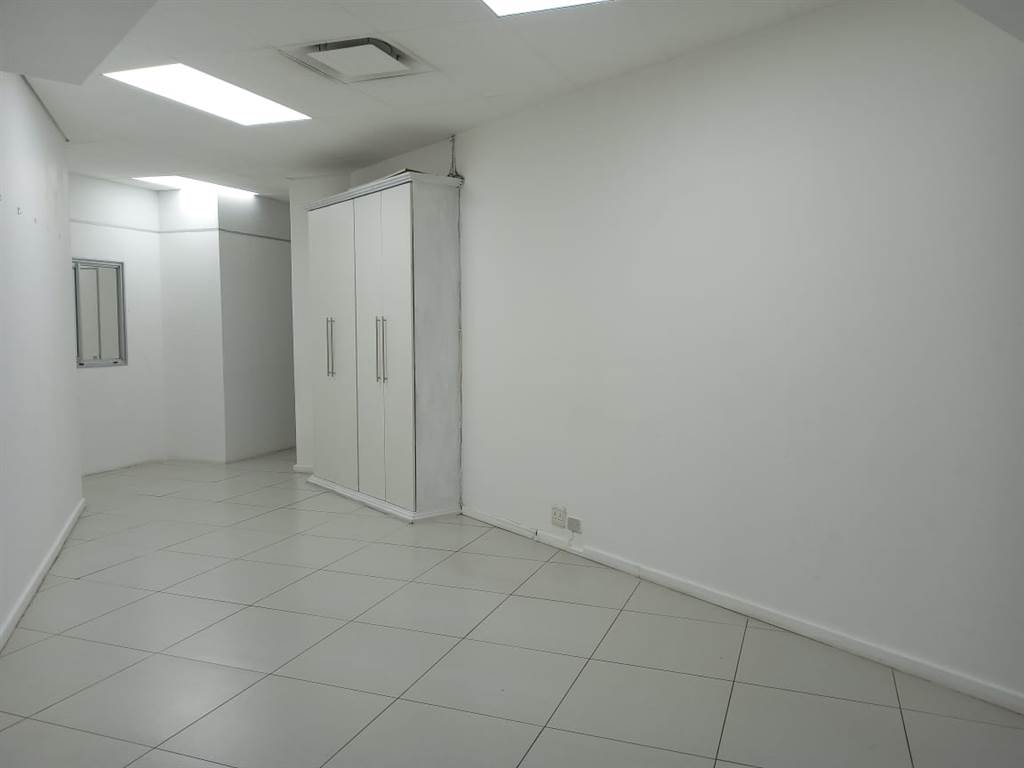 105  m² Commercial space in Musgrave photo number 10