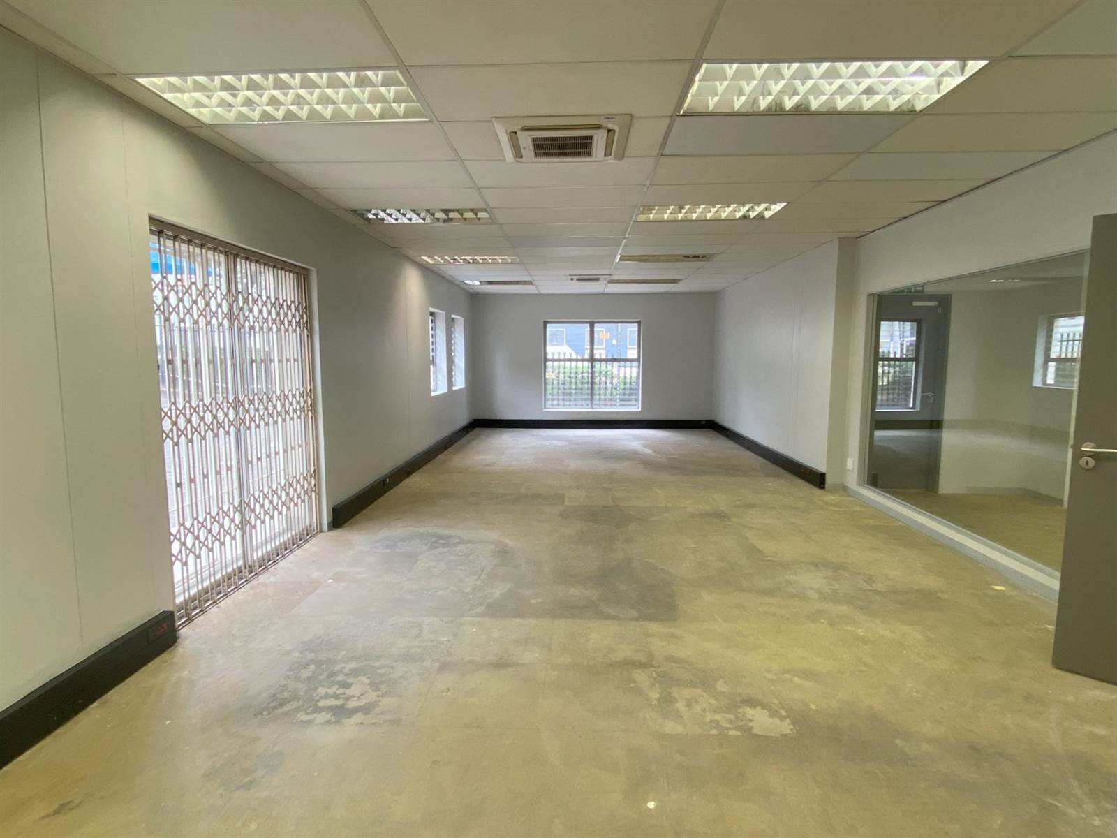 1108  m² Commercial space in Sunninghill photo number 11