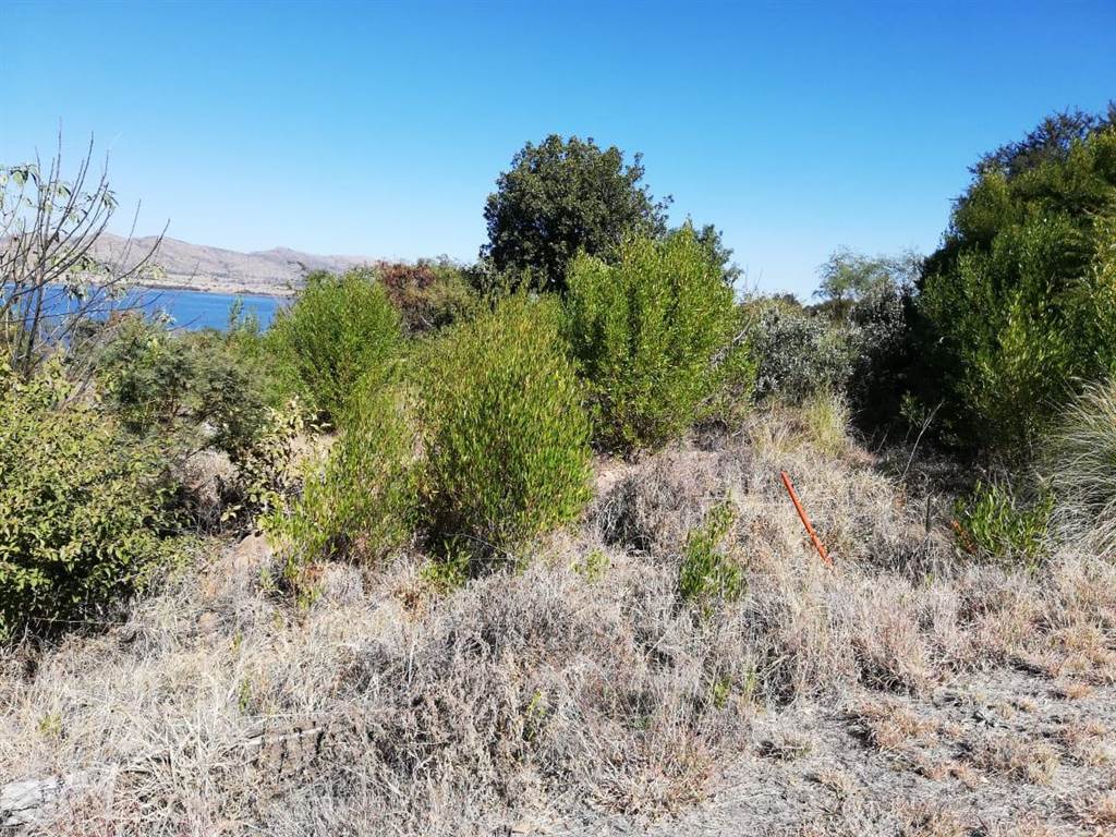 936 m² Land available in Kosmos photo number 2