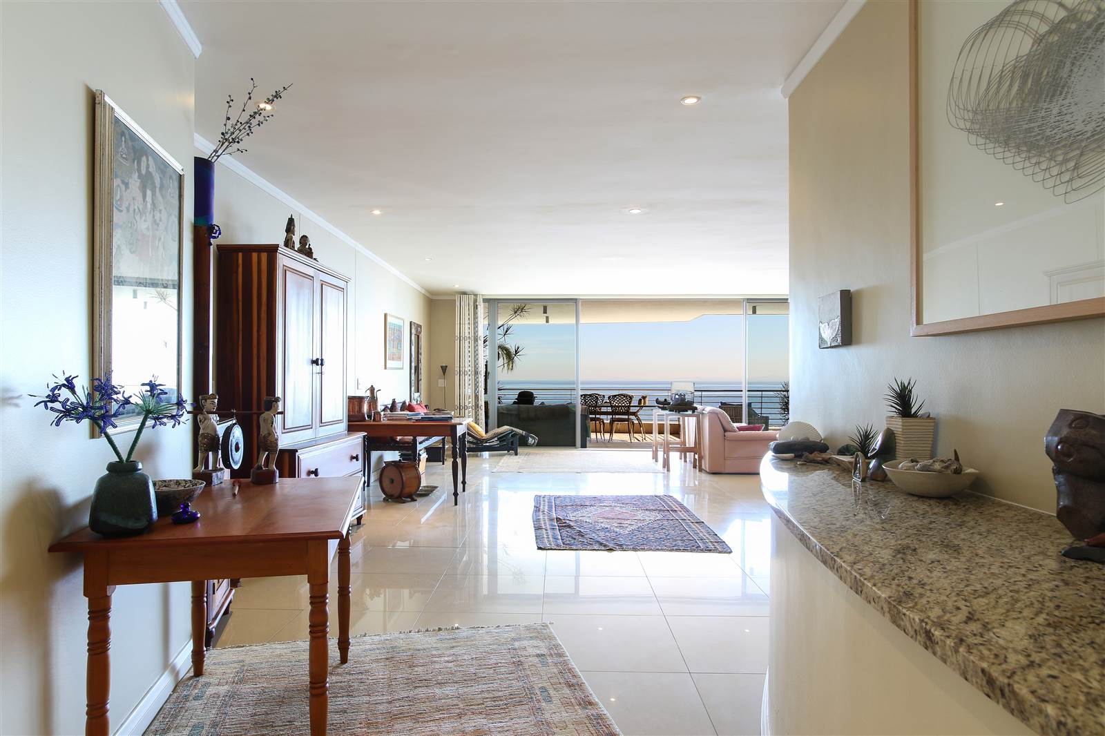 3 Bed Apartment in Mouille Point photo number 2
