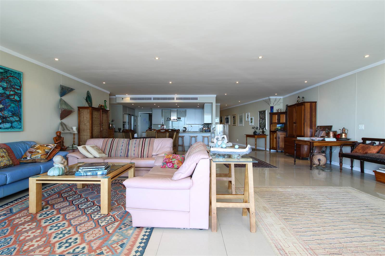3 Bed Apartment in Mouille Point photo number 7