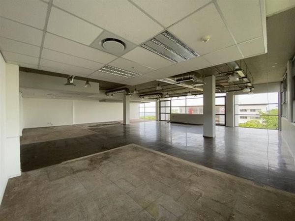 1727  m² Commercial space