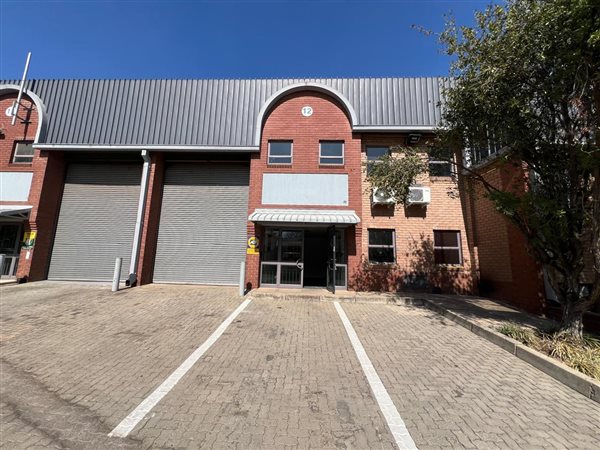 293  m² Industrial space