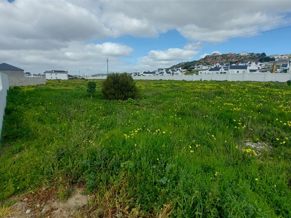 412 m² Land