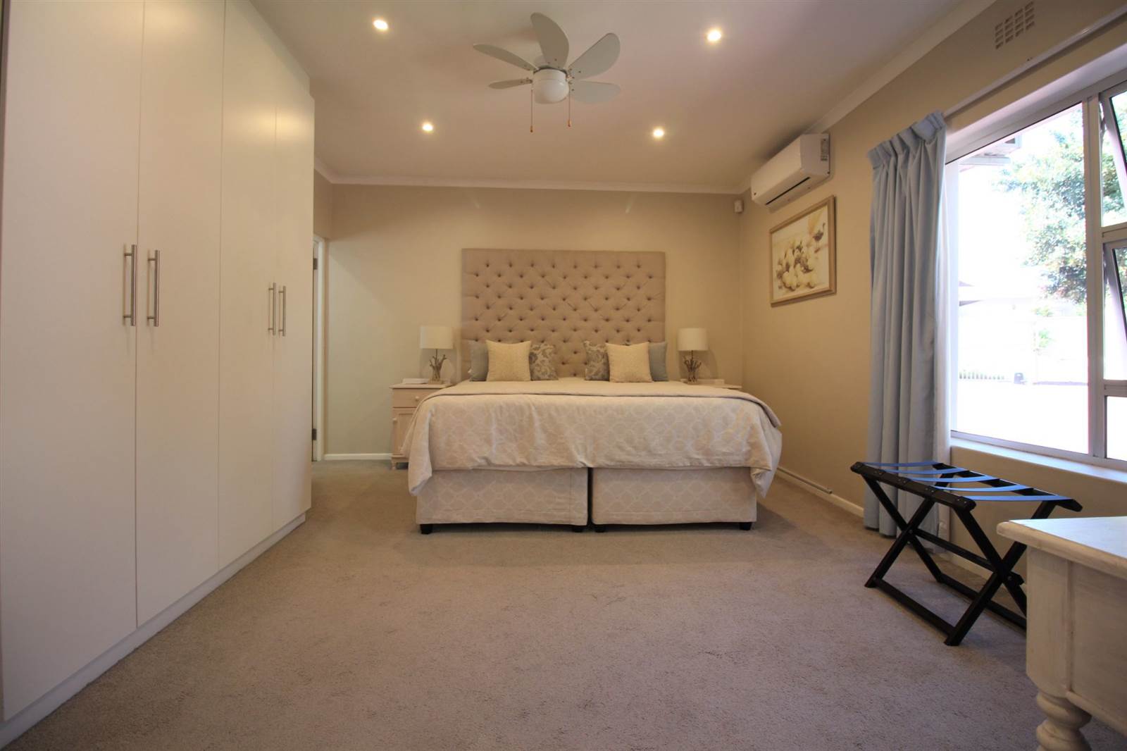 6 Bed House in Port Owen photo number 9