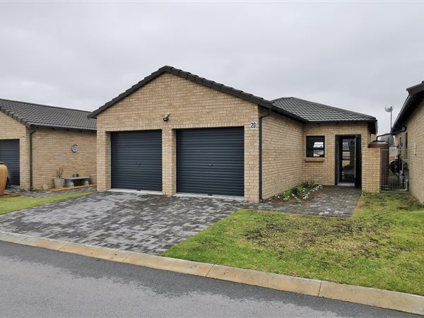 3 Bedroom Townhouse 3 Bedroom Townhouse