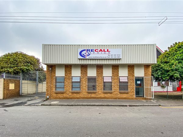 495  m² Commercial space