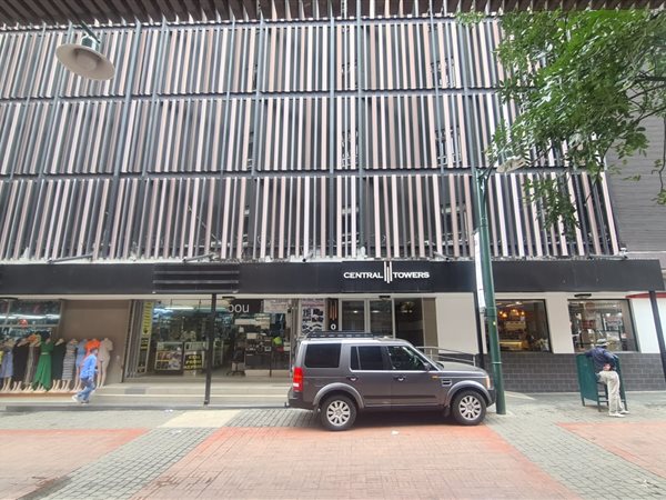 84  m² Commercial space