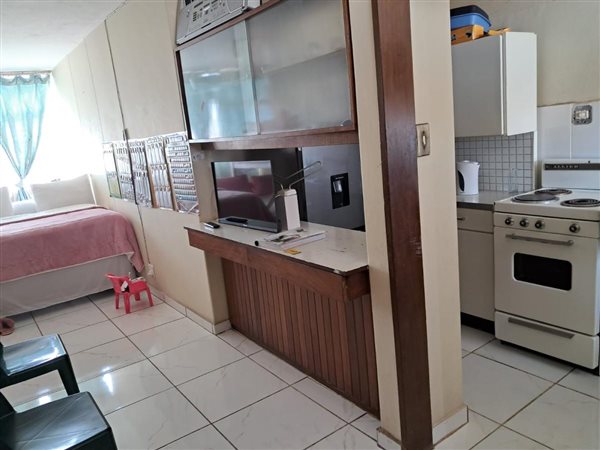 Bachelor apartment