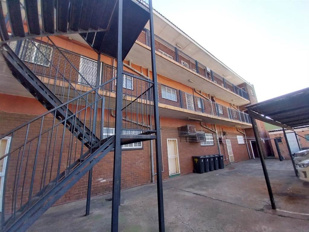 1 Bed Apartment in Brakpan Central photo number 3