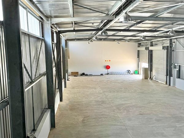 519  m² Industrial space