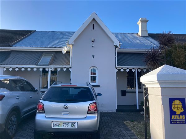 153 m² Commercial space 153 m² Commercial space