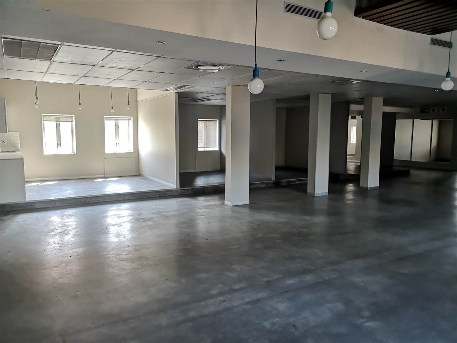 3555  m² Commercial space in Sunninghill photo number 18