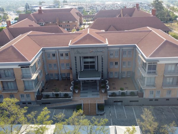 3555  m² Commercial space in Sunninghill