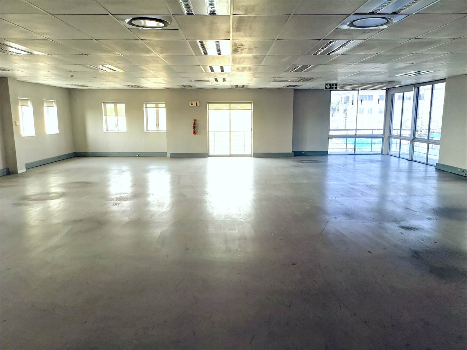 3555  m² Commercial space in Sunninghill photo number 24