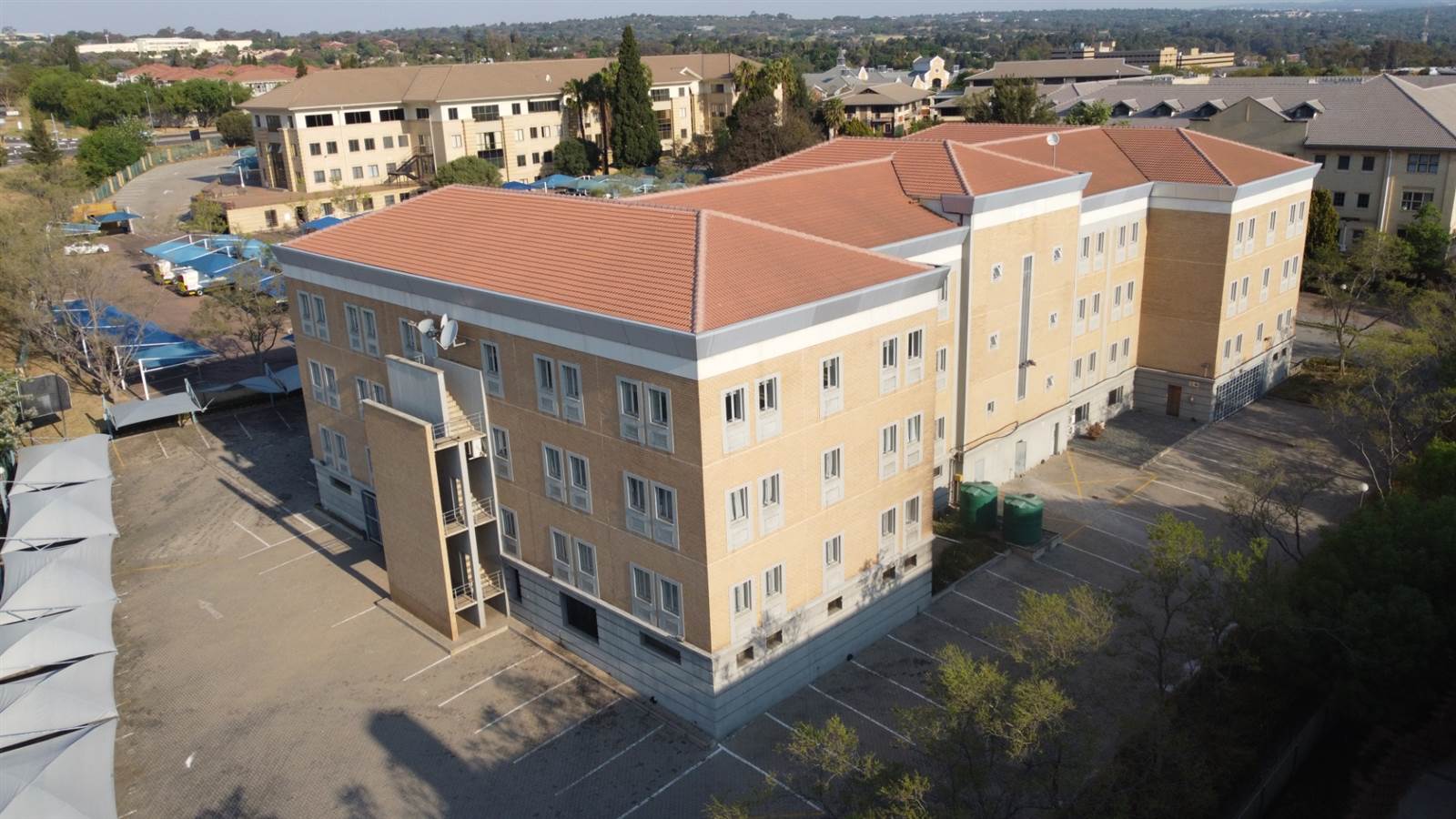 3555  m² Commercial space in Sunninghill photo number 5