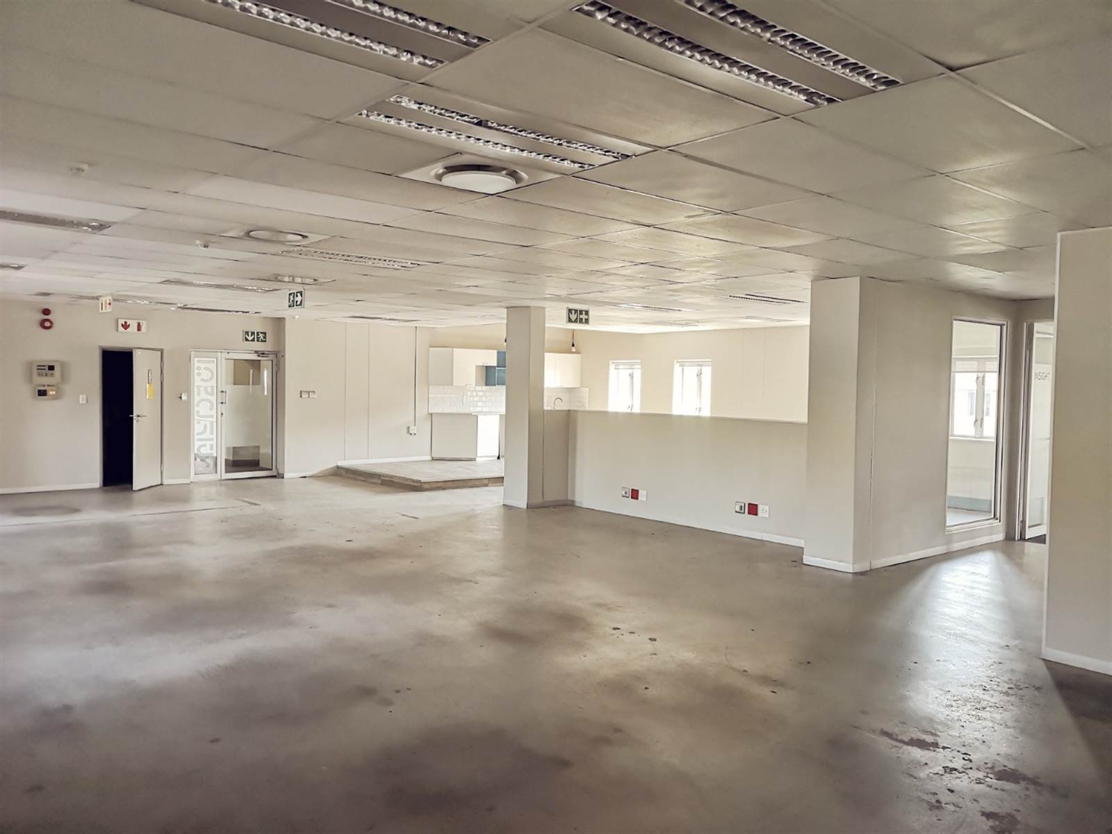 3555  m² Commercial space in Sunninghill photo number 12
