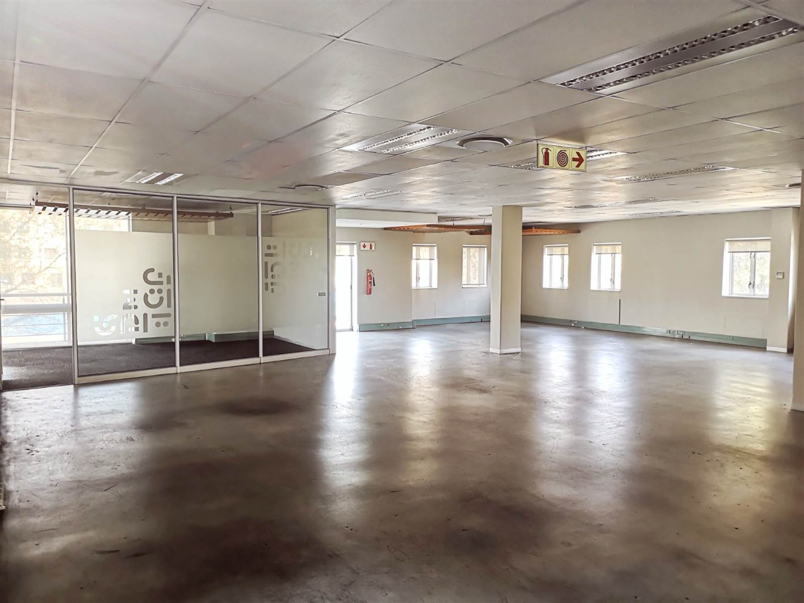 3555  m² Commercial space in Sunninghill photo number 30