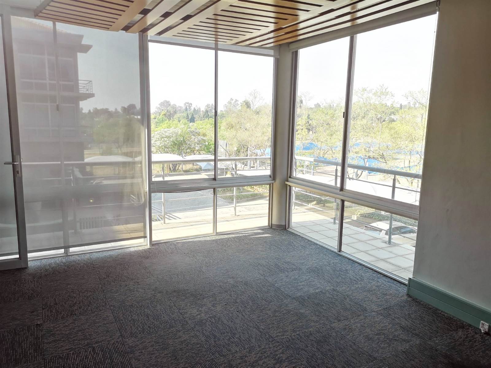 3555  m² Commercial space in Sunninghill photo number 9