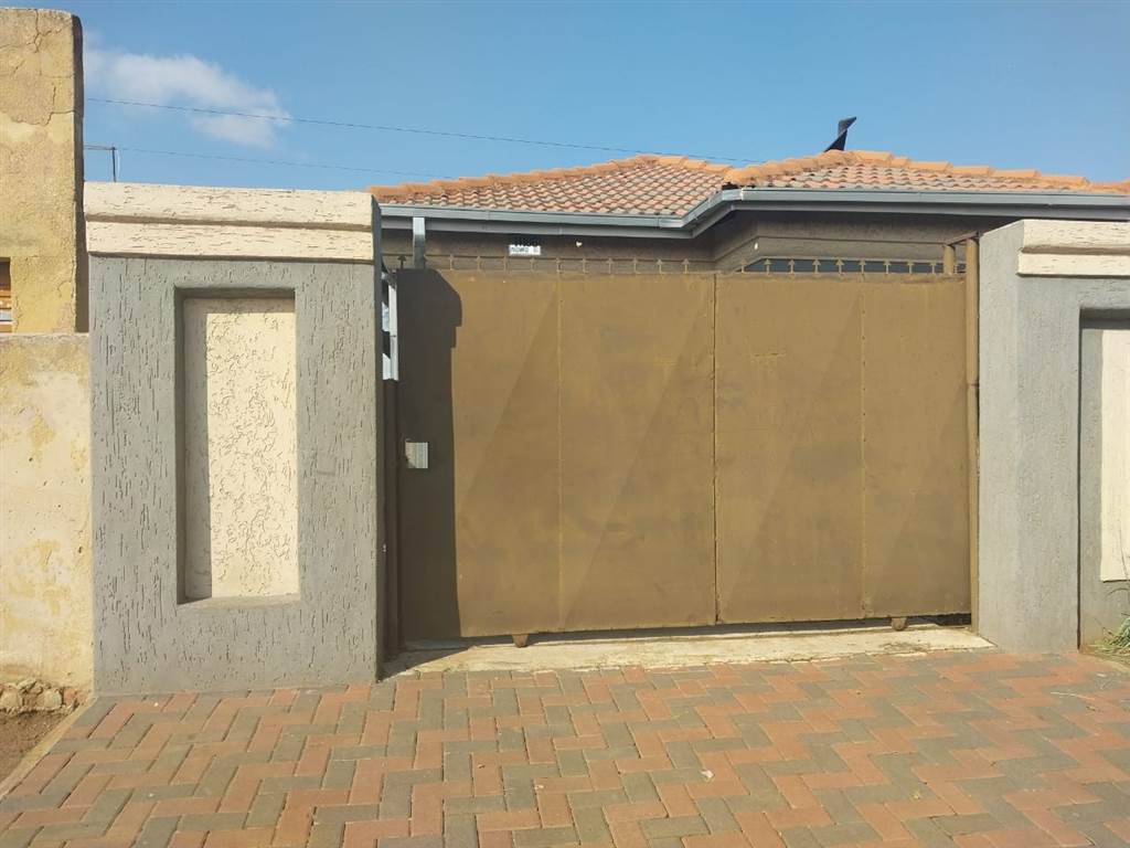 3 Bed House in Daveyton photo number 26