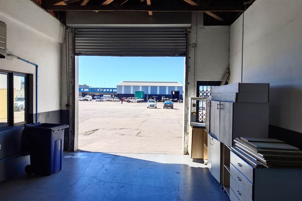 Industrial space to rent in North End RR4209105 Private Property
