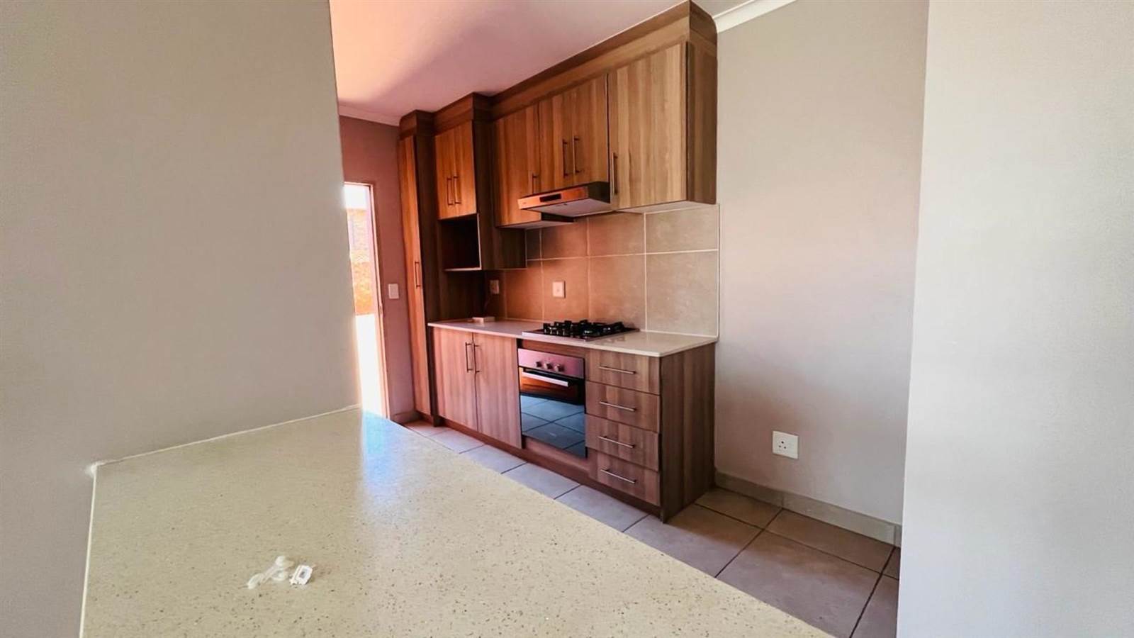 3 Bed House in Witbank Central photo number 6