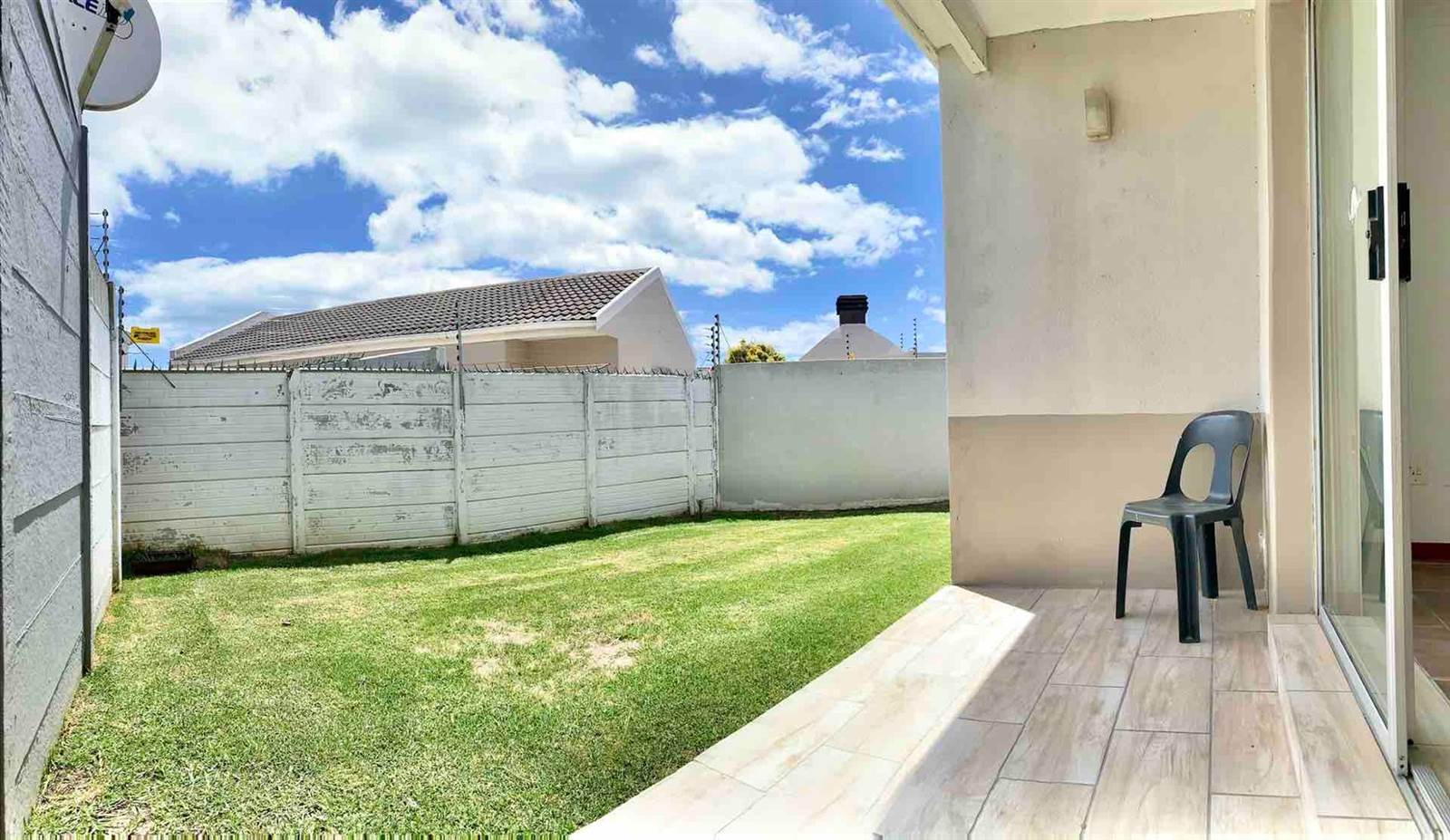 2 Bed Townhouse in Gordons Bay Central photo number 14