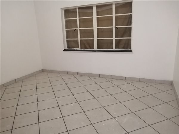 Studio Apartment in Selection Park