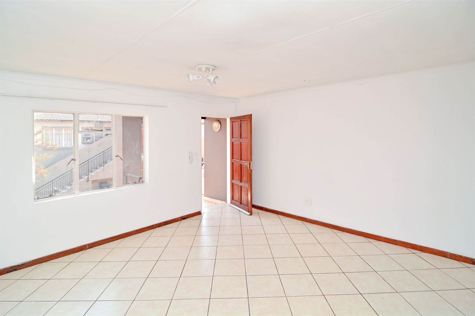2 Bed Apartment in Protea Glen photo number 10