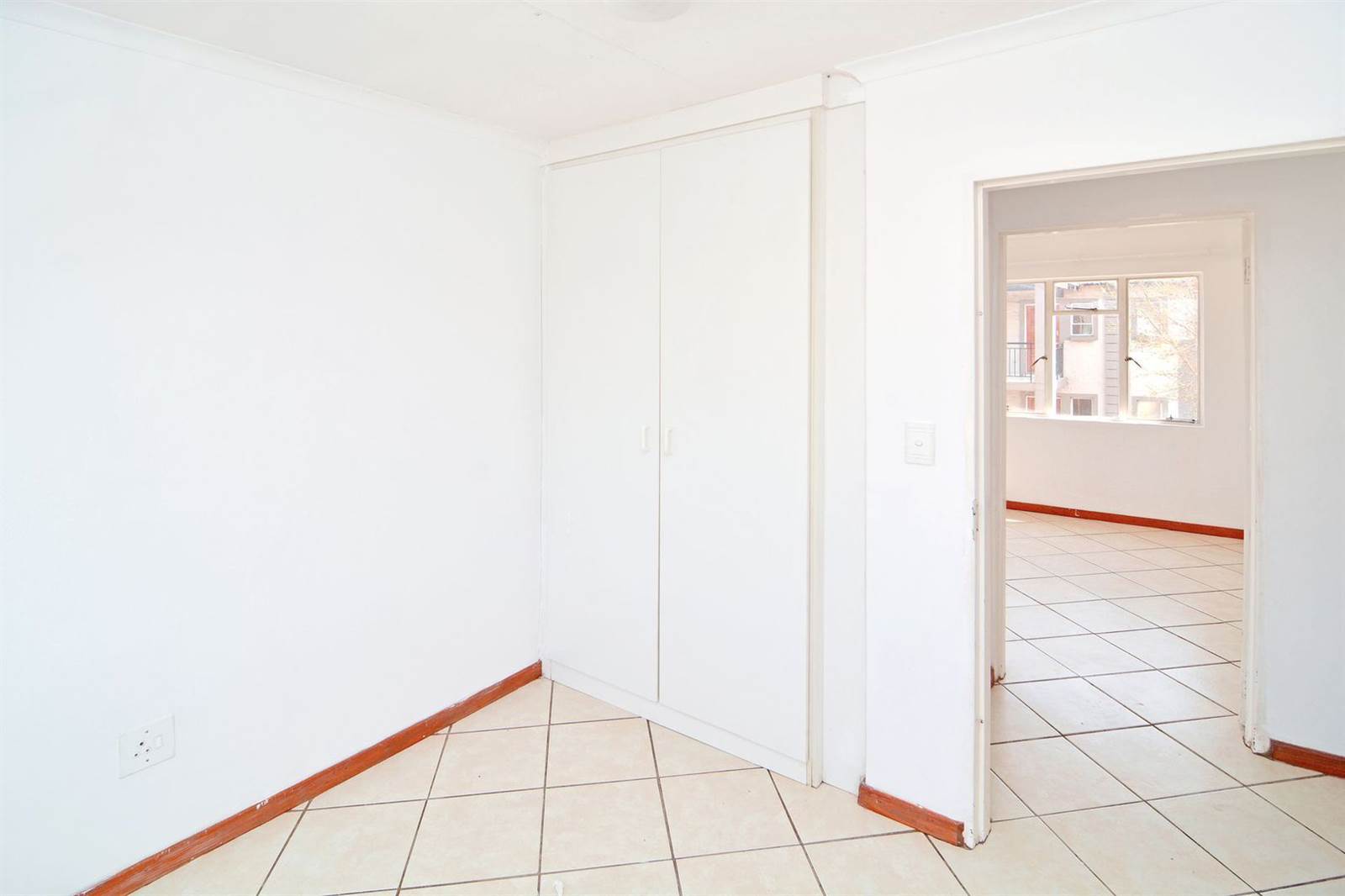 2 Bed Apartment in Protea Glen photo number 5