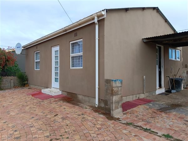 4 Bedroom House 4 Bedroom House