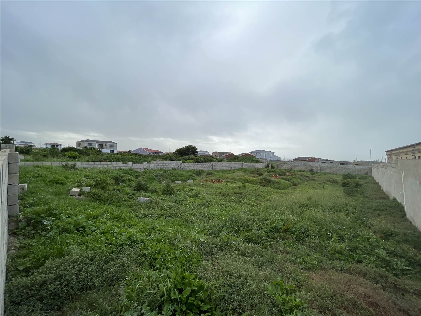 618 m² Land available in Bluewater Bay photo number 1