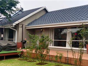 3 Bed House in Highway Gardens
