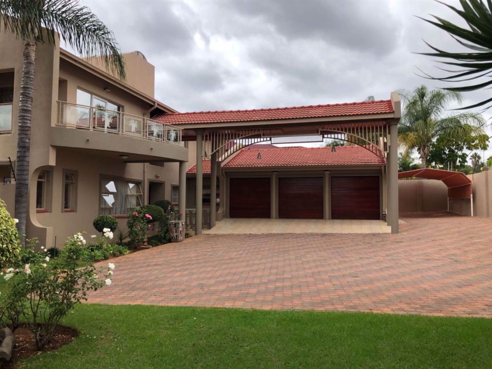 6 Bed House in Polokwane Central photo number 1