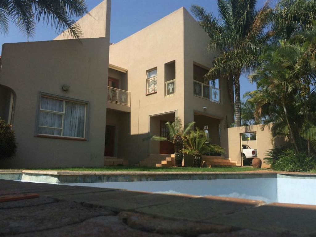 6 Bed House in Polokwane Central photo number 4