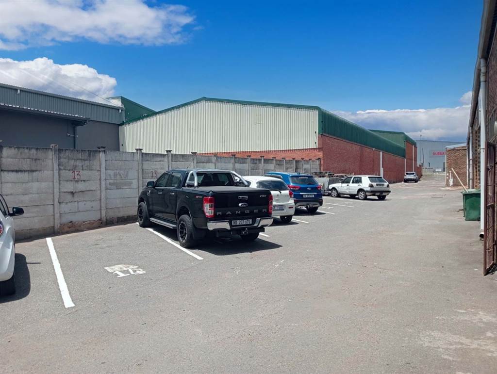 180  m² Industrial space in Springfield photo number 9
