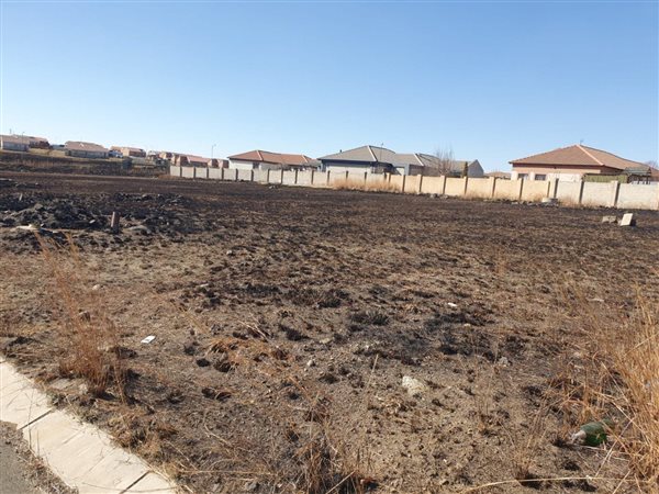 847 m² Land available in Secunda