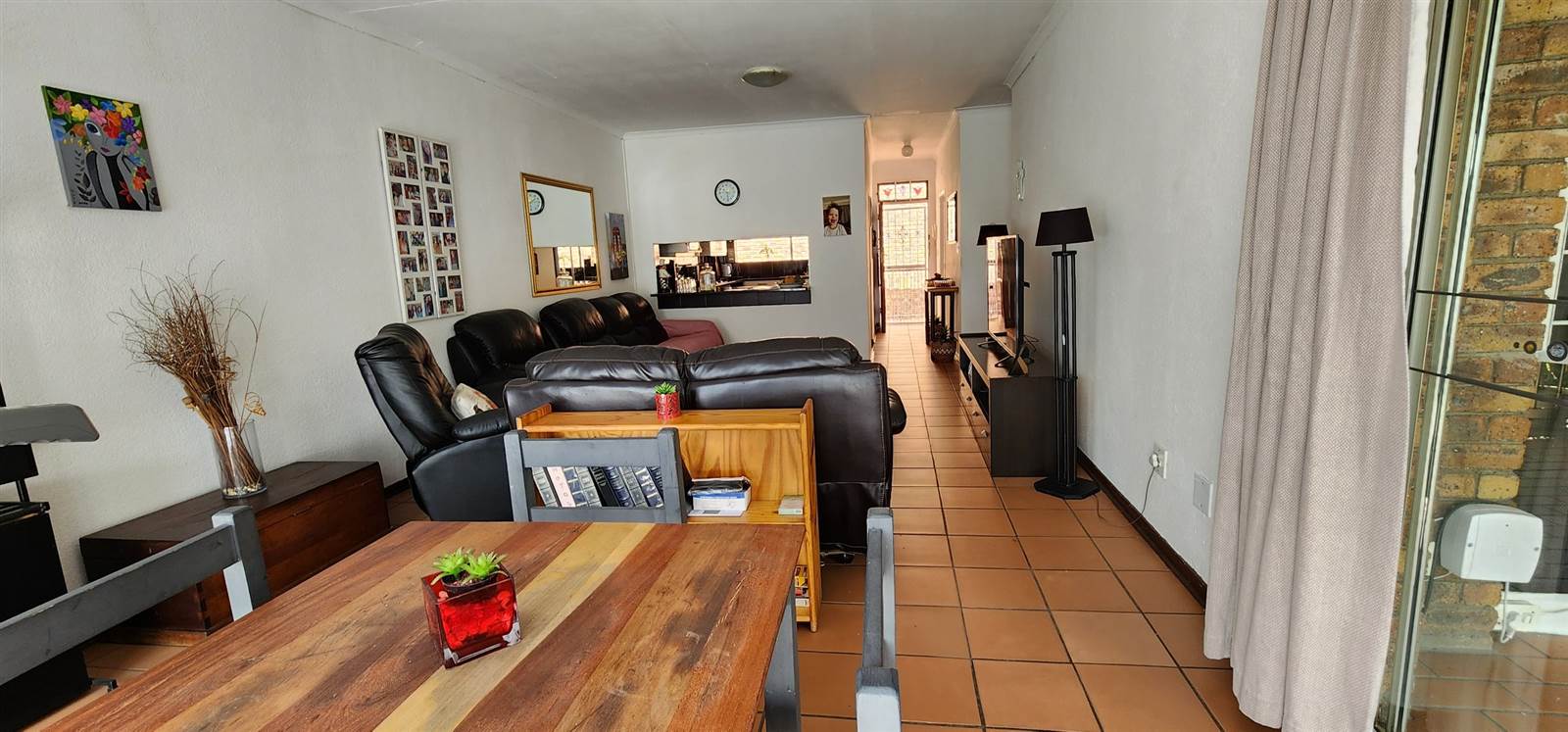 3 Bed Apartment in New Redruth photo number 1