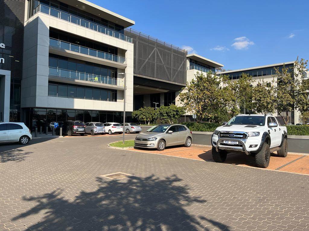 590  m² Commercial space in Parktown photo number 4