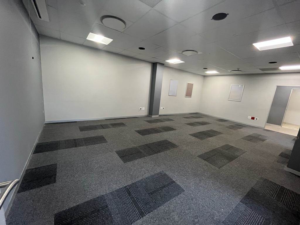 590  m² Commercial space in Parktown photo number 20