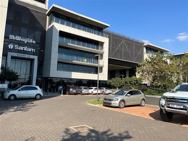 590  m² Commercial space in Parktown