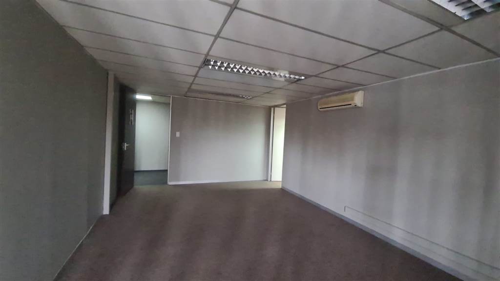 684  m² Commercial space in Pretoria Central photo number 8