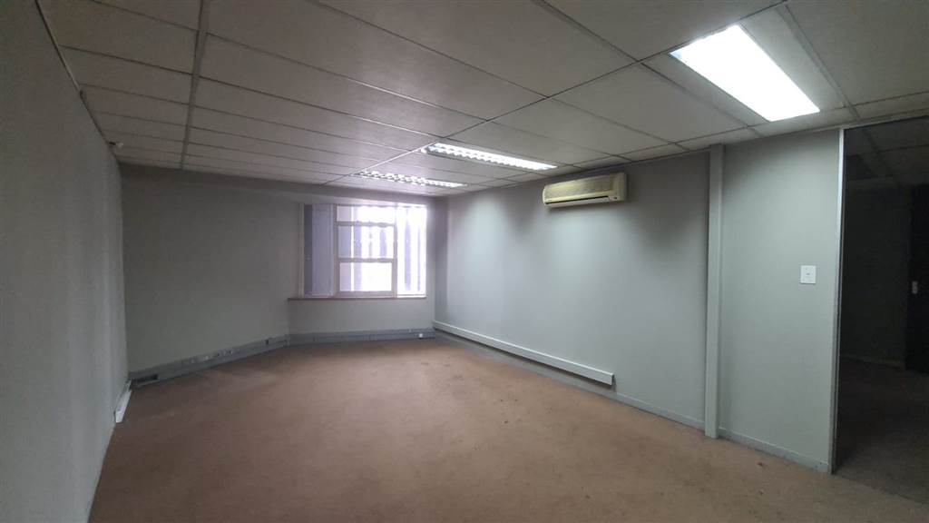 684  m² Commercial space in Pretoria Central photo number 5