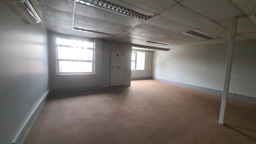 684  m² Commercial space in Pretoria Central photo number 4