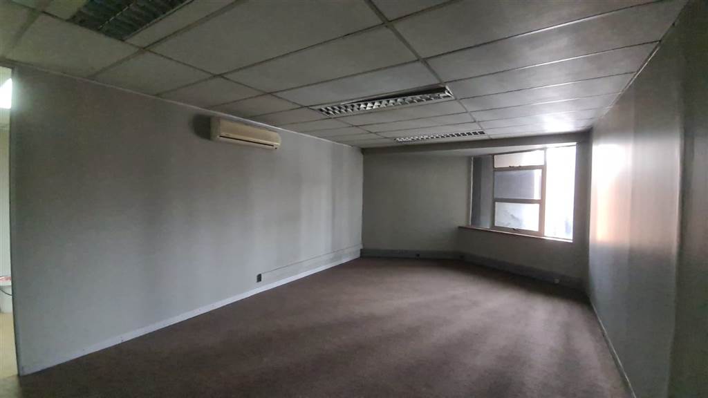 684  m² Commercial space in Pretoria Central photo number 9