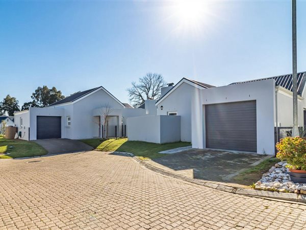 3 Bed Townhouse in Paarl