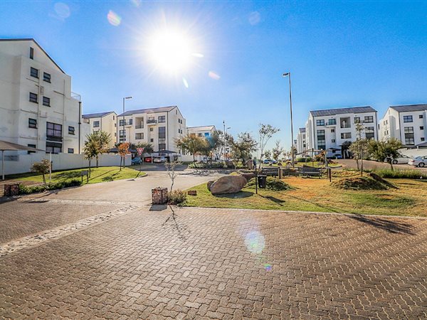 2 Bedroom Townhouse 2 Bedroom Townhouse