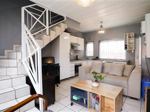 2 Bed Duplex in Bramley View
