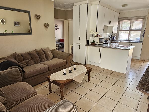 2 Bed Townhouse in New Redruth